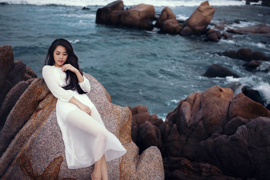 Hotgirl Vietnam Idol 2015 Khánh Tiên khoe vẻ đẹp trong veo trước biển 6