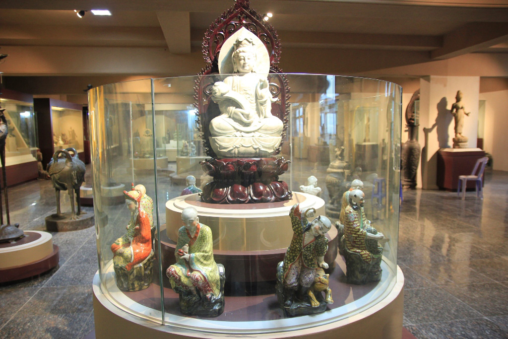 Chiêm ngưỡng kho báu vật Phật giáo trong một ngôi chùa ở Đà Nẵng 21