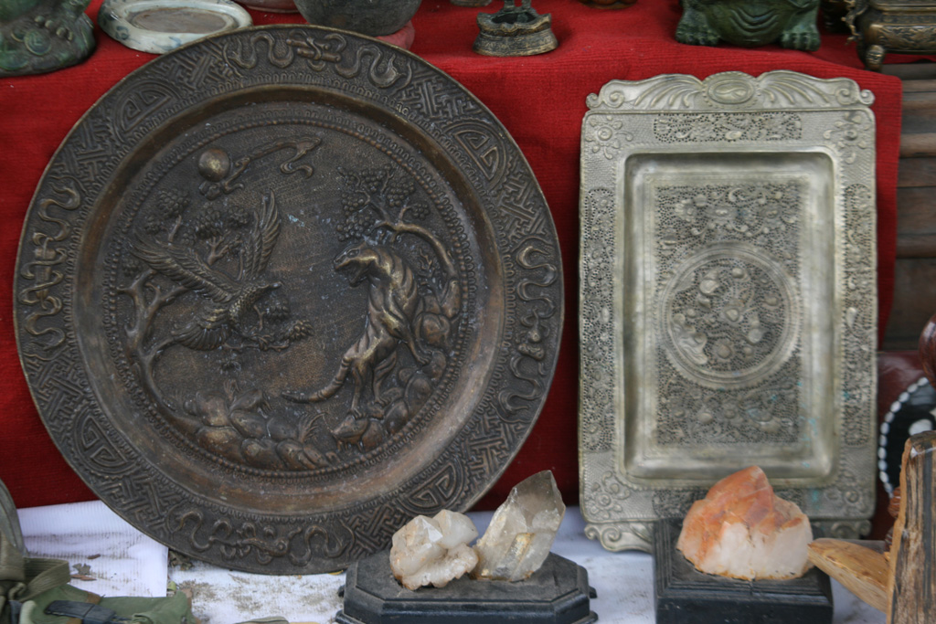 Độc đáo những món đồ cổ tại chợ xuân Đà Nẵng 12