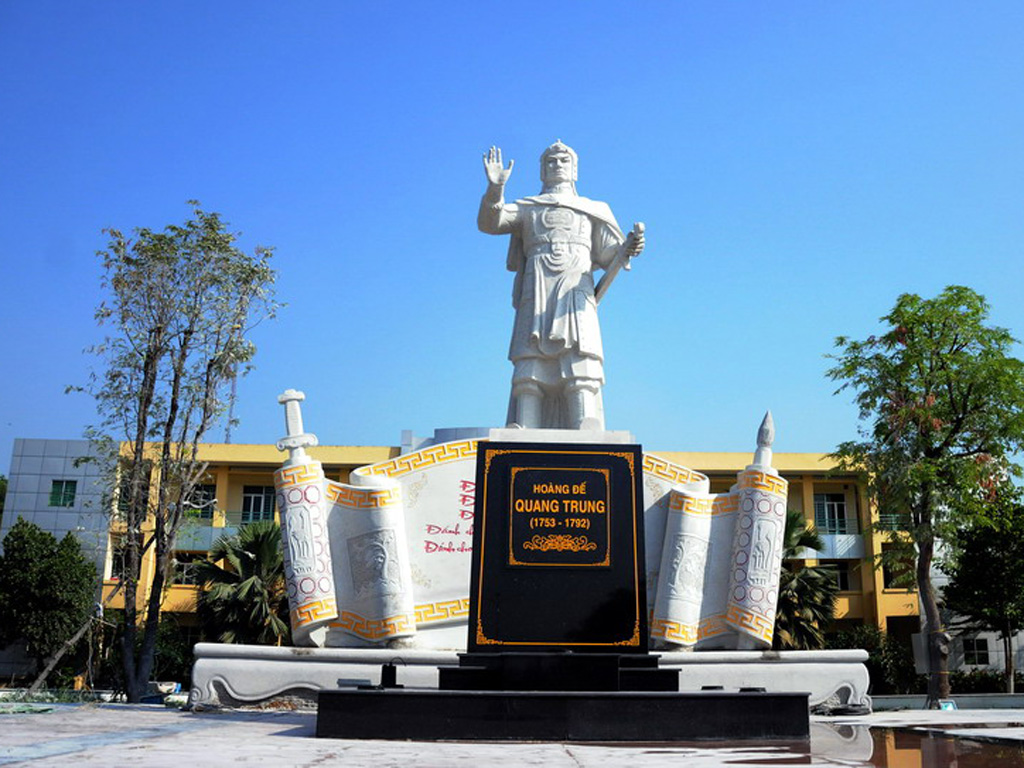 Khánh thành tượng Hoàng đế Quang Trung tại Đại học Quốc gia TP.HCM 2