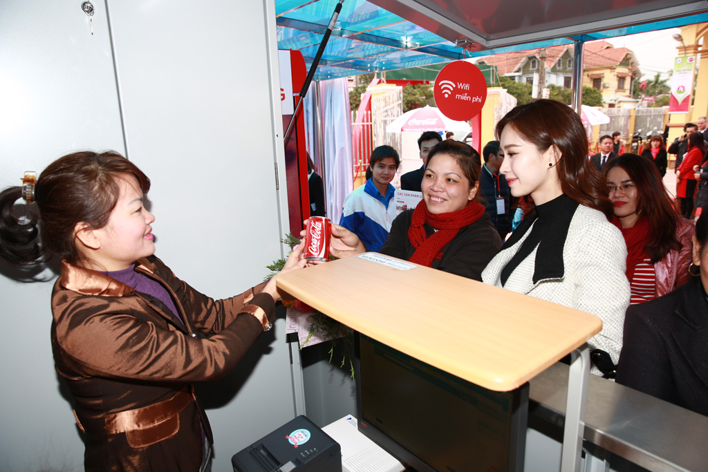Coca-Cola cải thiện chất lượng sống người dân qua dự án EKOCENTER 3