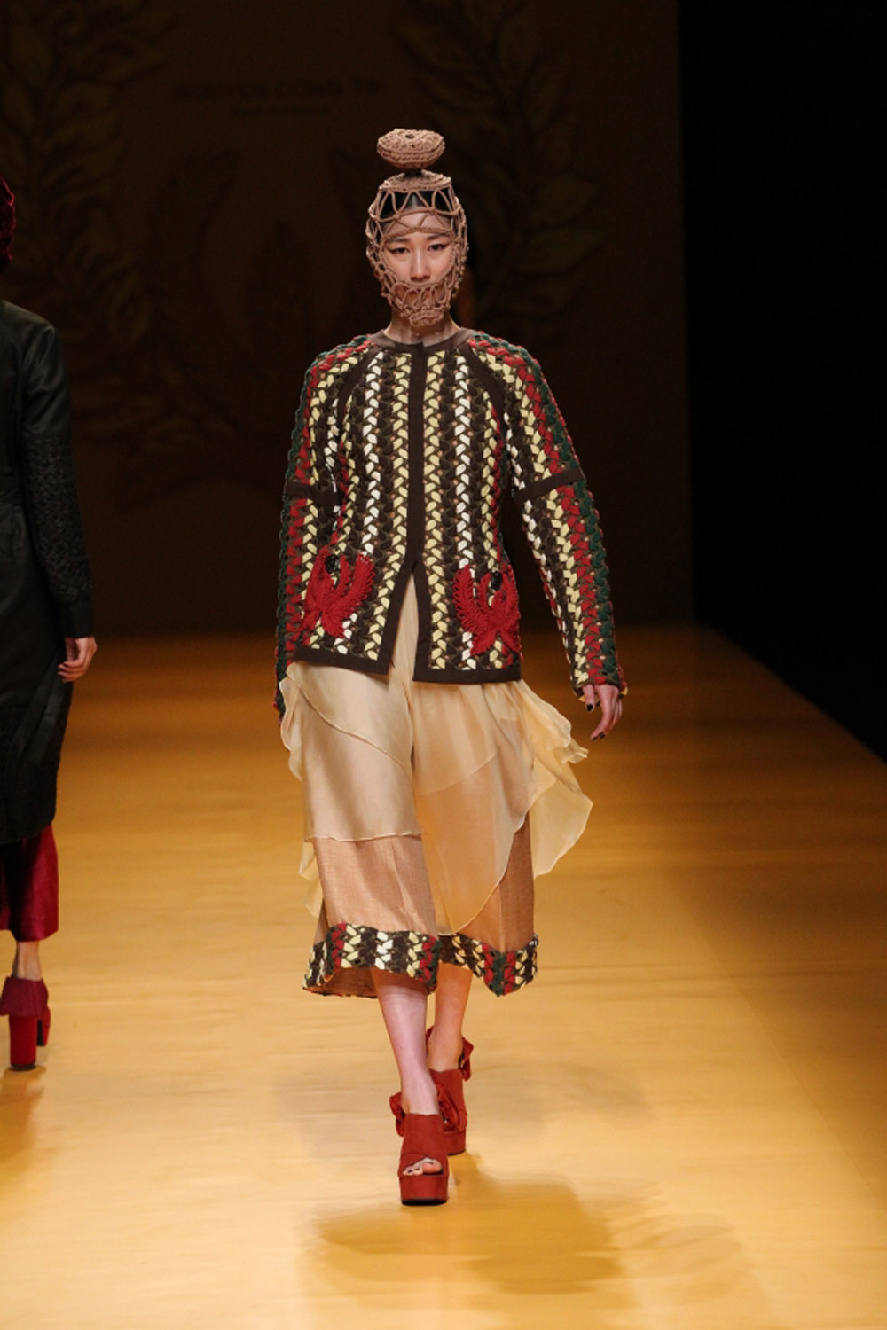 Nhà thiết kế Công Trí mang bộ sưu tập ‘Lúa’ mở màn Tokyo Fashion Week 10