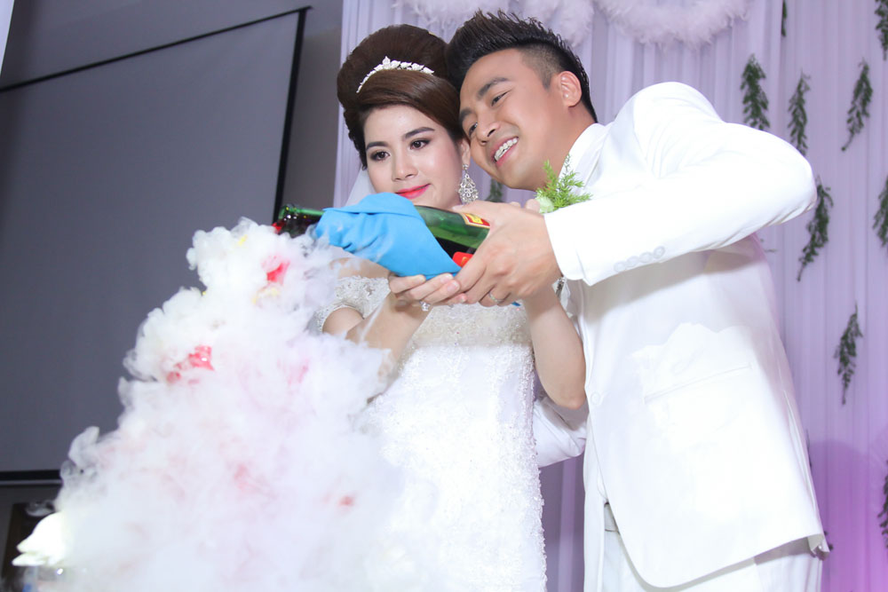 Nam Cường đưa bà xã mới cưới dự đám cưới diễn viên Thanh Duy - Kha Ly 14
