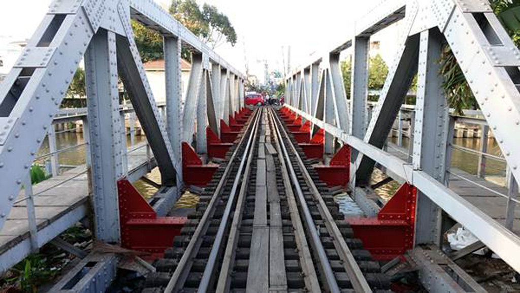 Những cây cầu sắt tàu lửa ở Sài Gòn 8