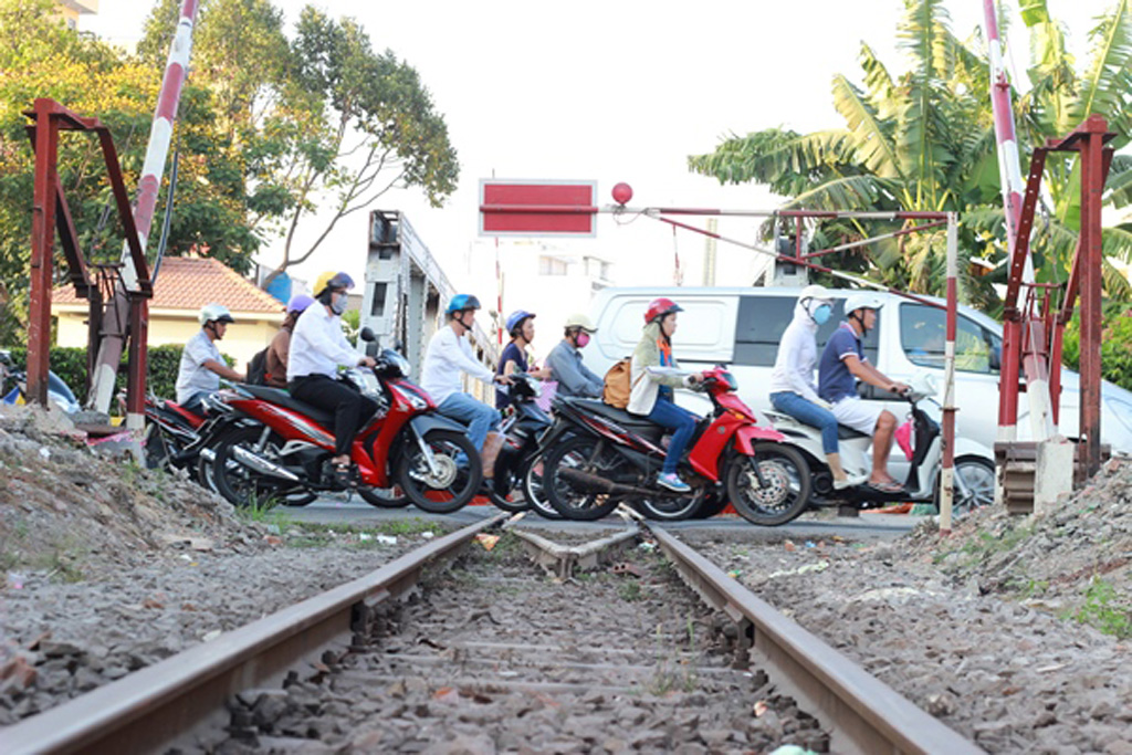 Vắng bóng tàu lửa, đường xá Sài Gòn thông thoáng 4