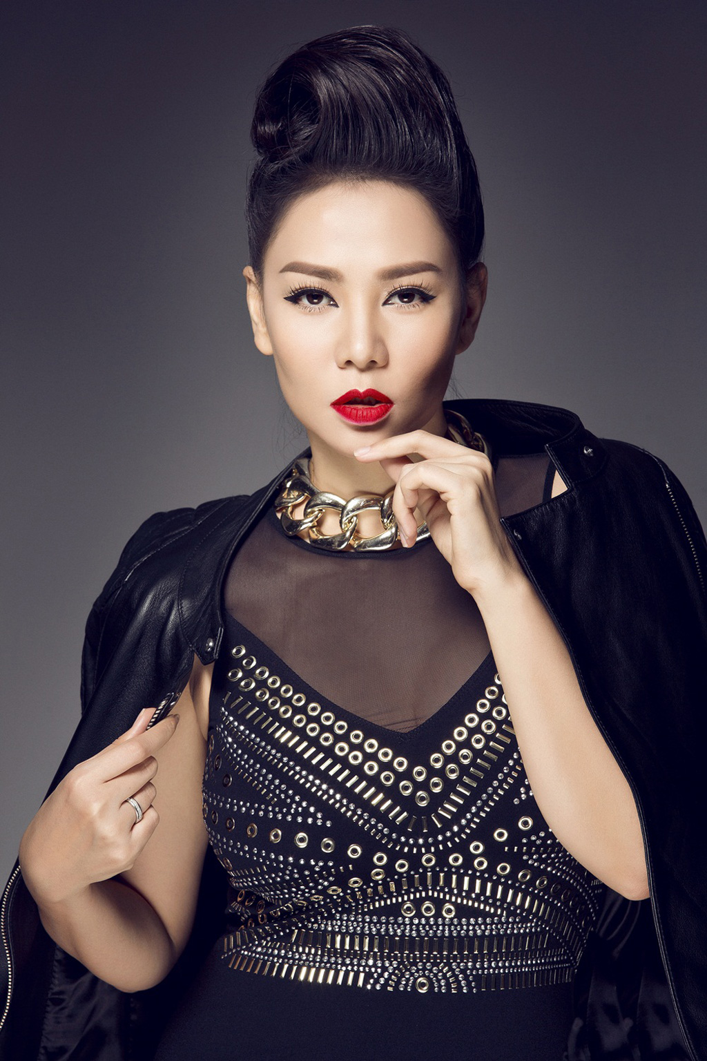 Ca sĩ Thu Minh tiếp tục làm giám khảo Vietnam Idol 2016