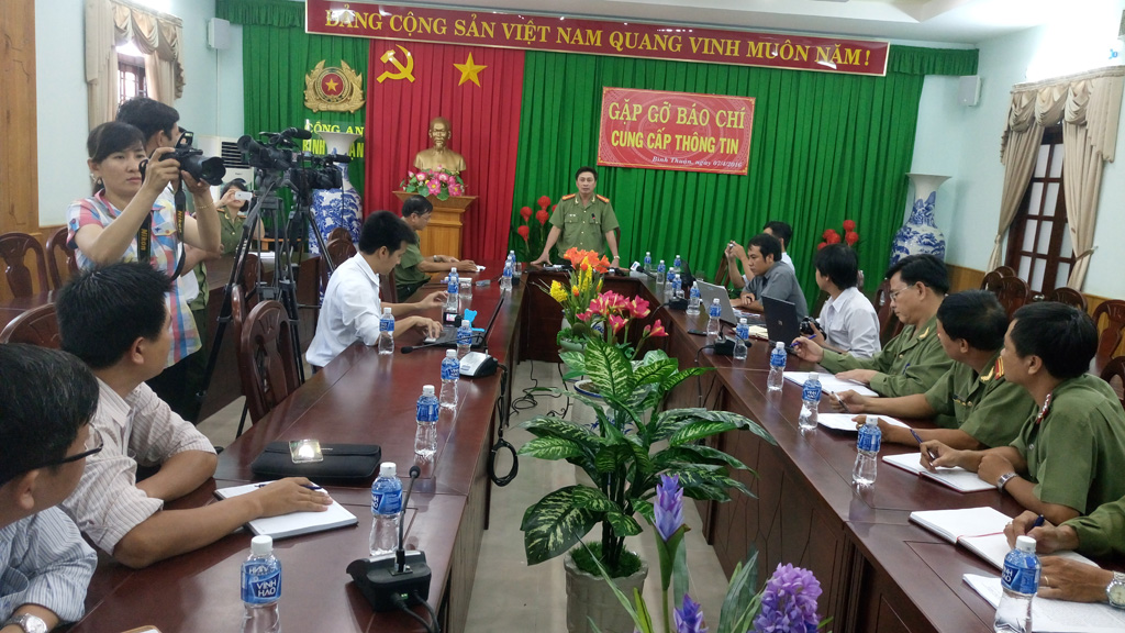 Công an Bình Thuận cung cấp nhanh thông tin cho báo chí 2