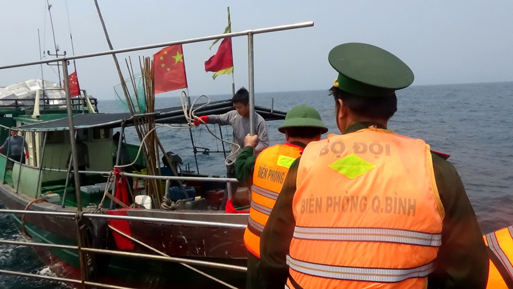Tàu cá Trung Quốc lại vi phạm vùng biển Việt Nam 3