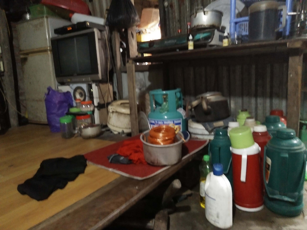 Khu nhà ổ chuột ở Hà Nội: Hơn 20 nhân khẩu sống trong một nhà 6