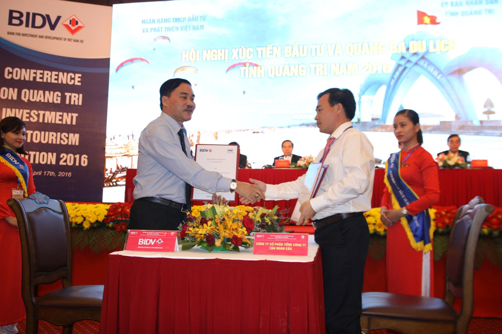 Thủ tướng Nguyễn Xuân Phúc kêu gọi đầu tư cho Quảng Trị trong chuyến công tác địa phương đầu tiên 3