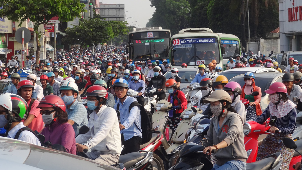 Bao giờ mới hết kẹt xe vòng xoay Nguyễn Thái Sơn – Nguyễn Kiệm? 3