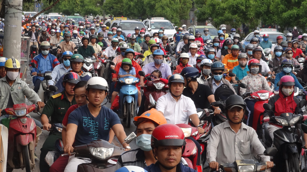 Ùn tắc giao thông cửa ngõ Sài Gòn: Hướng Tây, Tây Bắc quá tải 1