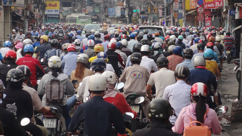 Ùn tắc giao thông cửa ngõ Sài Gòn: Hướng Tây, Tây Bắc quá tải 2