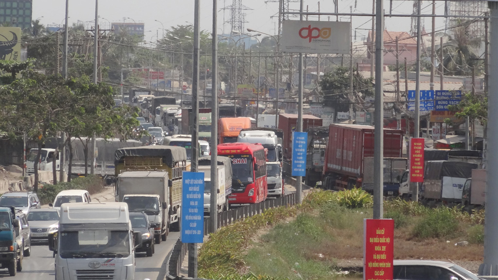 Ùn tắc giao thông cửa ngõ Sài Gòn: Hướng Tây, Tây Bắc quá tải 3