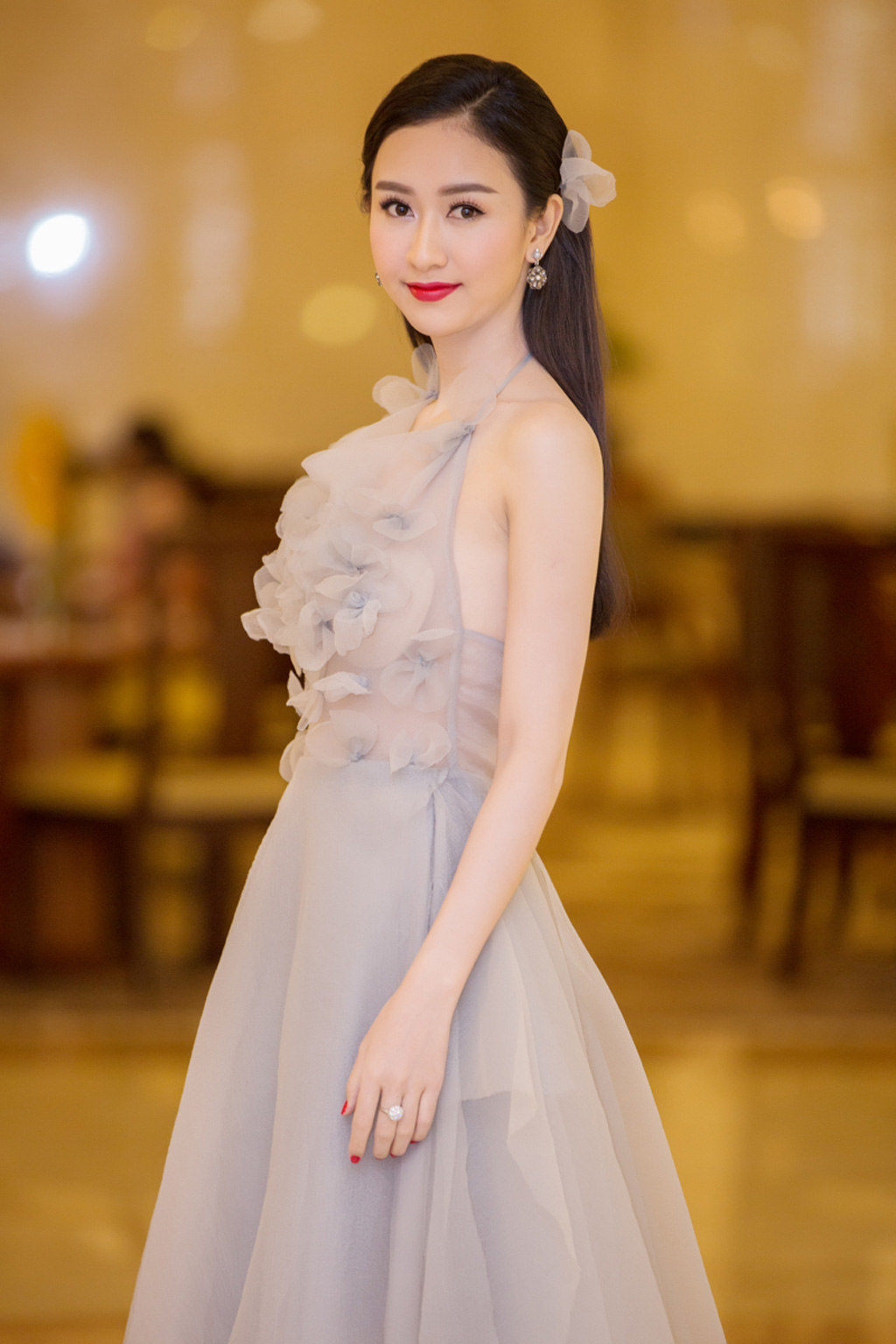 Hoa hậu Phạm Hương được vinh danh “Người phụ nữ của năm” 5
