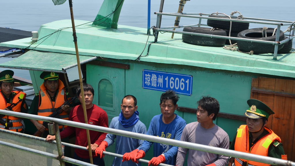 Tàu cá Trung Quốc vi phạm lãnh hải Việt Nam
