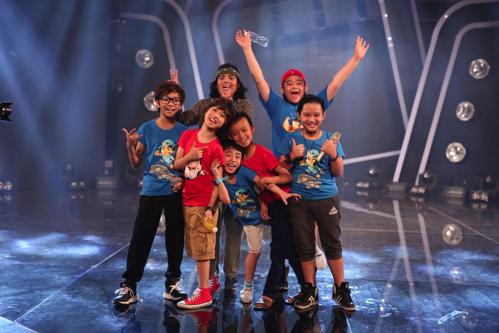 Vietnam Idol Kids: ‘Cậu bé hát đám cưới’ Hồ Văn Cường đi chân đất hát ‘Về miền Tây’ 1
