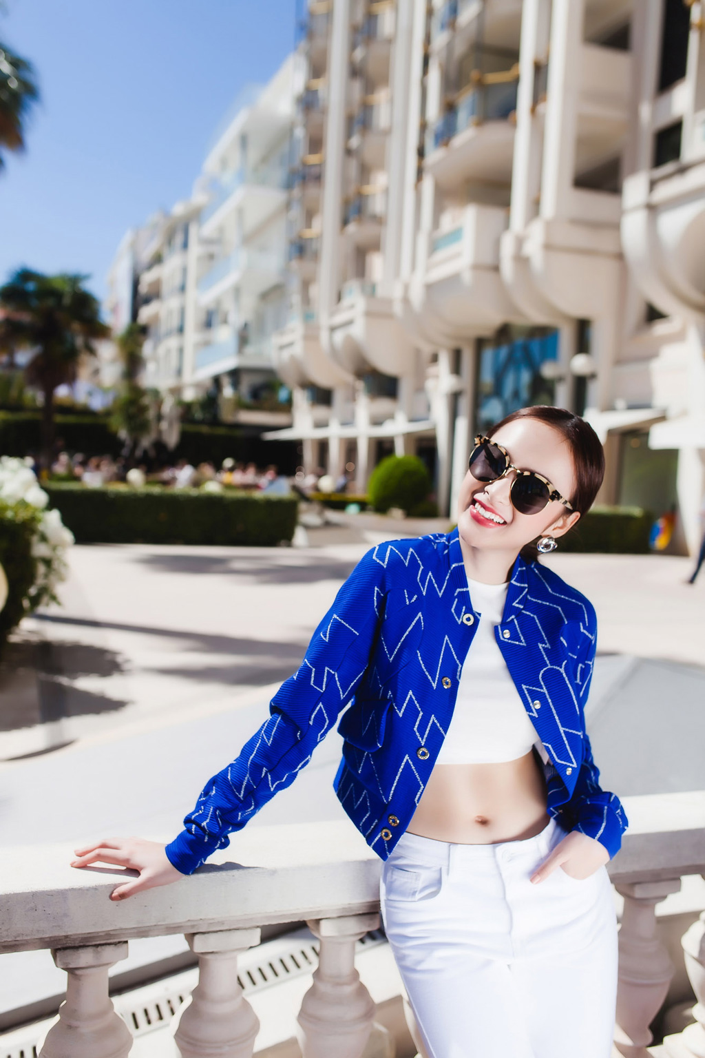 Angela Phương Trinh lần đầu chia sẻ về chuyến đi Cannes 15