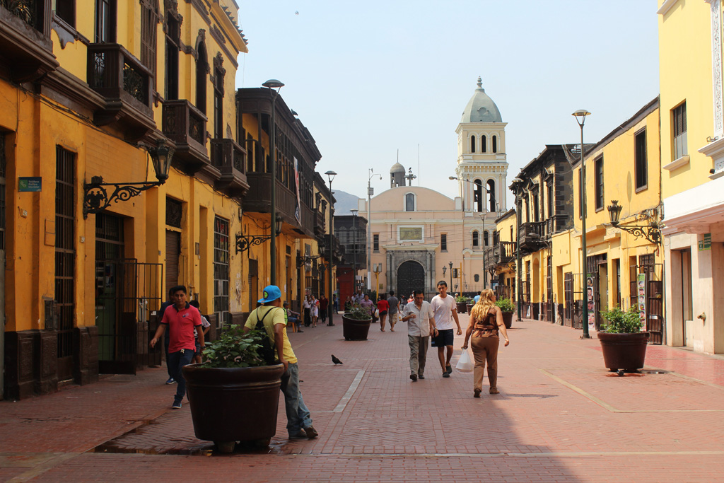 Cẩm nang khám phá phố cổ Lima – Peru 3