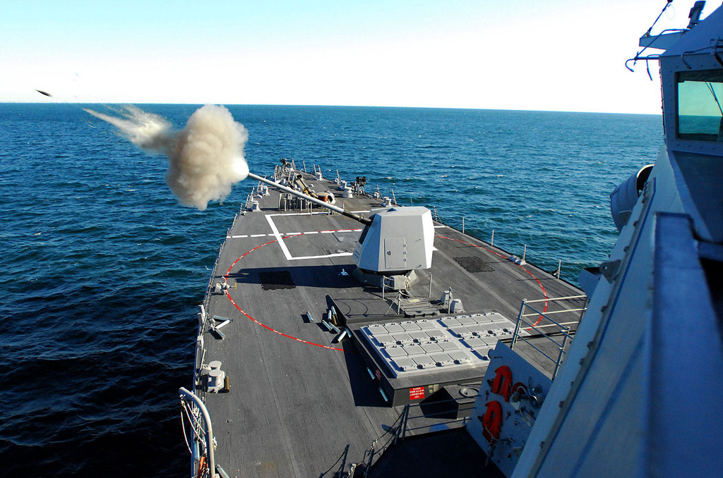 Sức mạnh hải pháo trên tàu chiến Mỹ