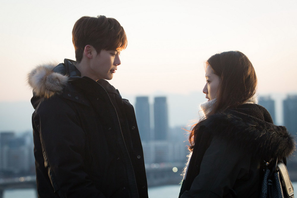Phim về nghề báo của ‘cặp đôi vàng’ Lee Jong Suk - Park Shin Hye lên sóng tại Việt Nam 6