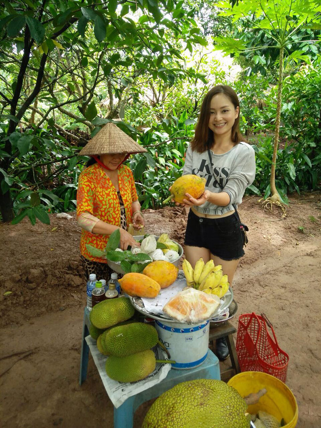 'Gái Bắc' Lan Phương học nói giọng miền Tây để đóng 'Nó là con tôi' 2