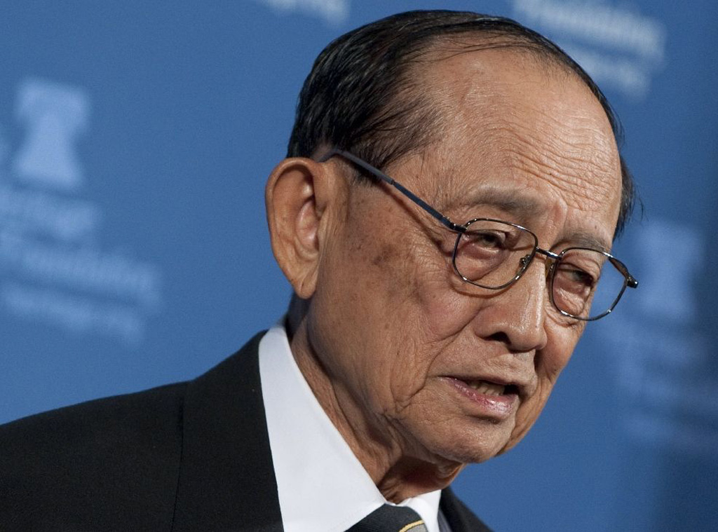Cựu tổng thống Philippines nhận sứ mệnh hàn gắn với Trung Quốc