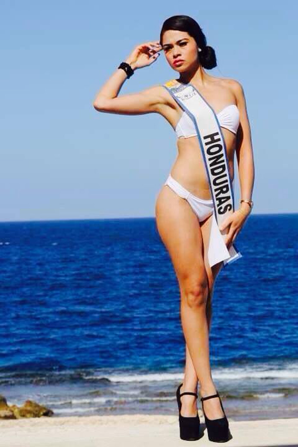 Hoa hậu Honduras bị tước vương miện vì không tuân thủ hợp đồng 2
