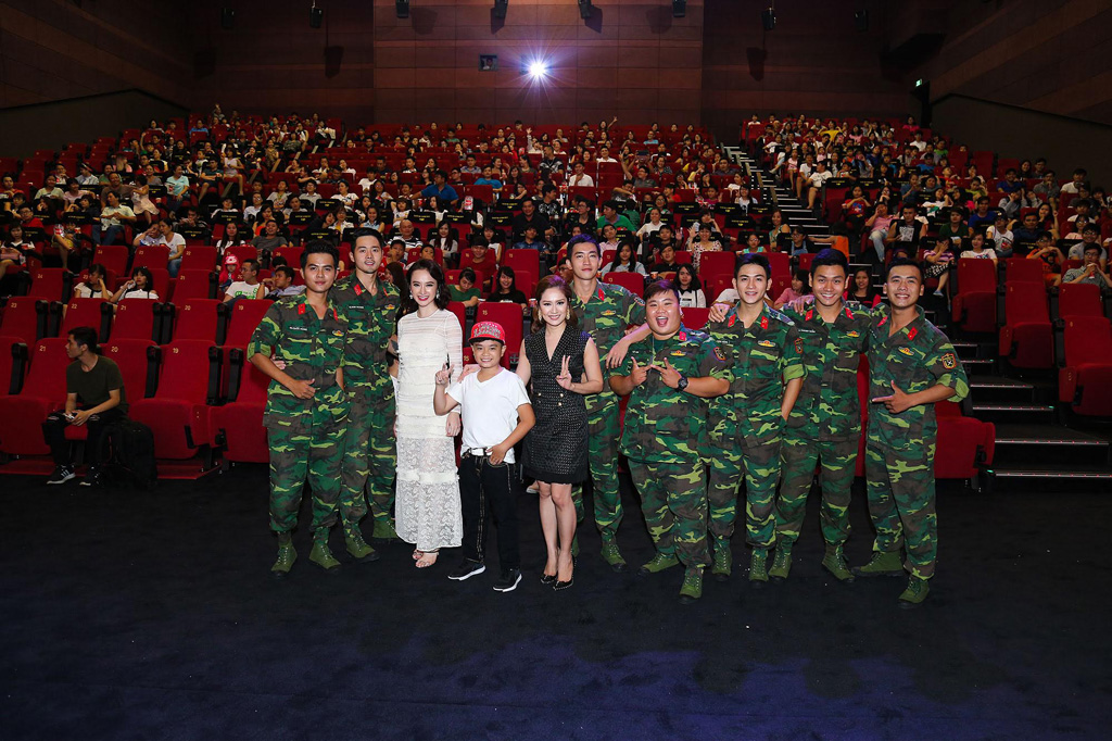 Angela Phương Trinh và dàn “soái ca quân nhân” quảng bá 'Sứ mệnh trái tim' 5