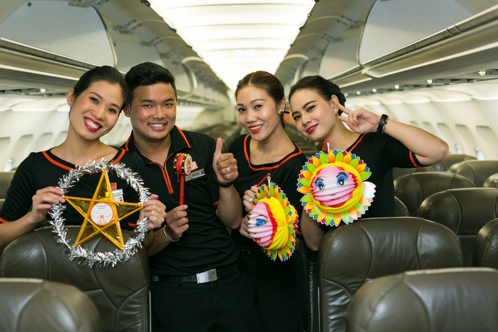 Jetstar Pacific tổ chức trung thu cho hành khách trên bầu trời 9