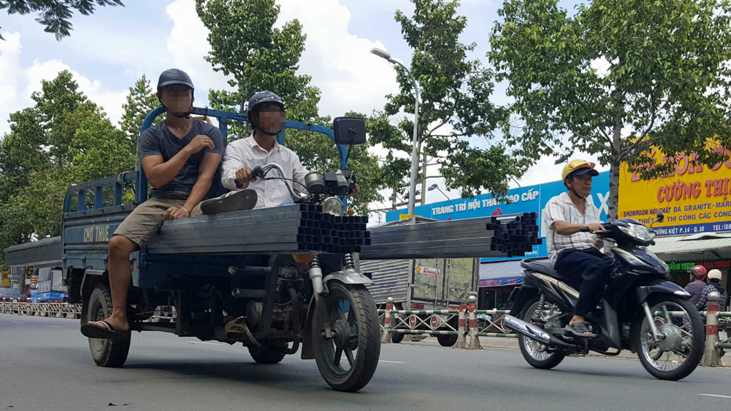 'Xe thần chết' ngang nhiên trên phố 3