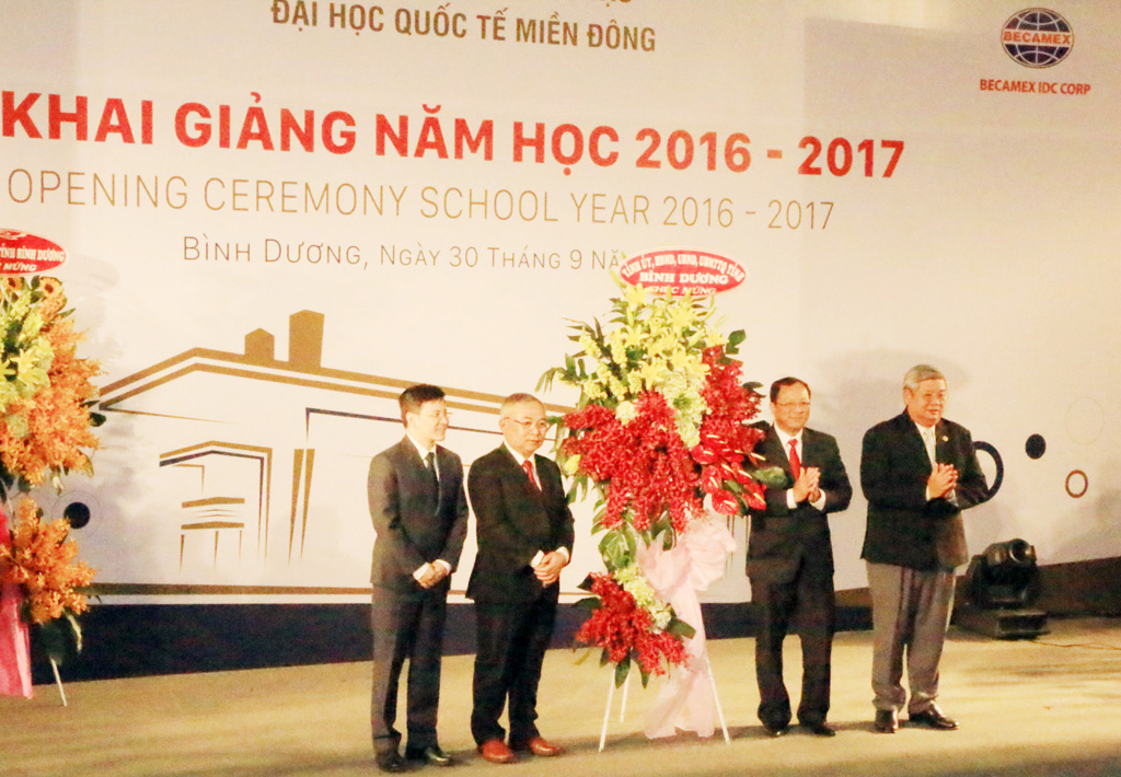 Đại học Quốc tế Miền Đông khai giảng năm học mới 2