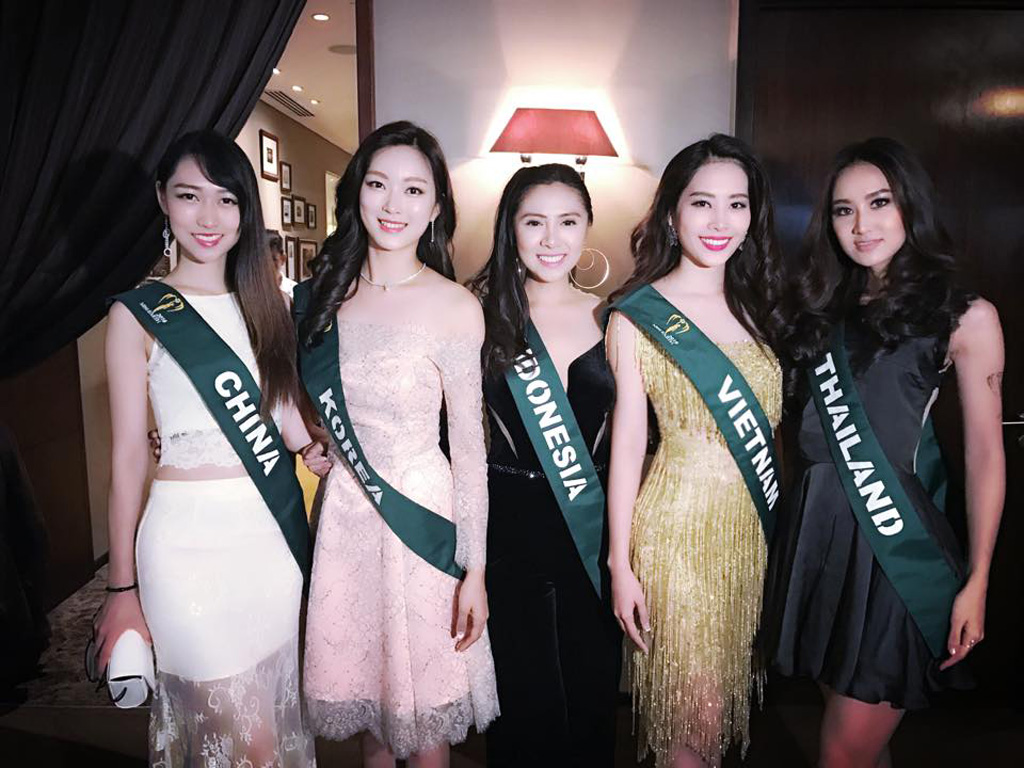 Nam Em rạng rỡ cùng dàn thí sinh của Hoa hậu Trái Đất 2016 1
