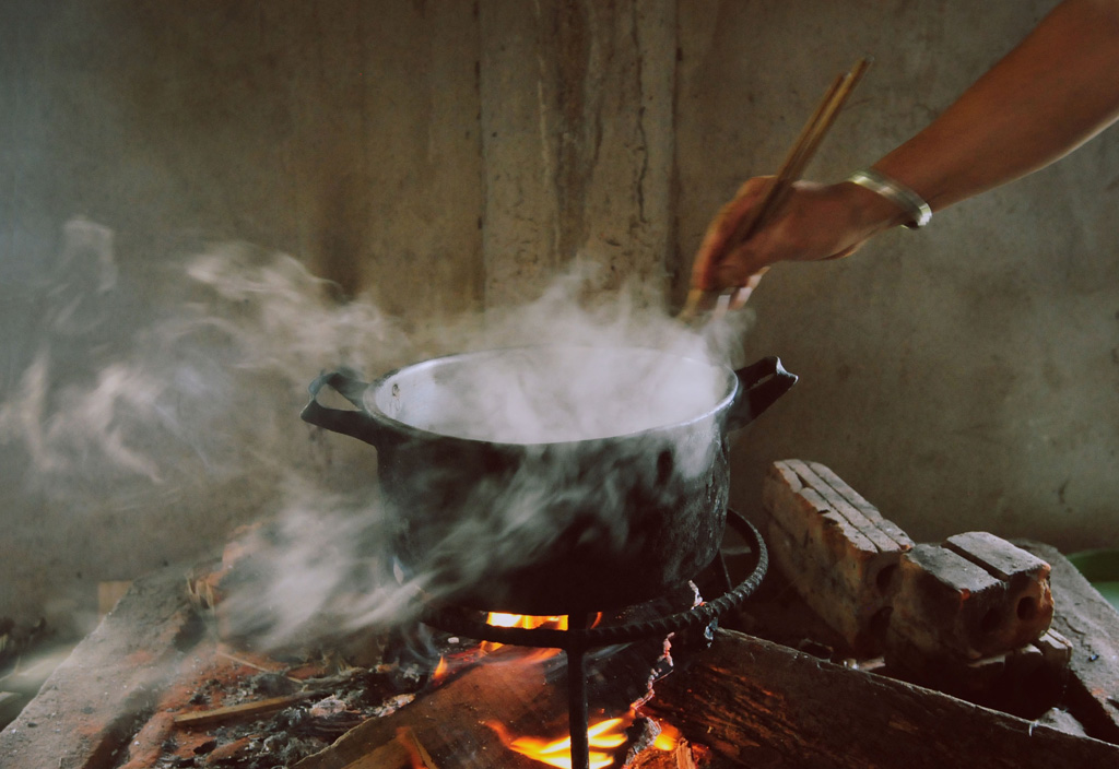 Khám phá ẩm thực dân tộc Thái - Kì 3: Món canh từ da trâu gác bếp 7
