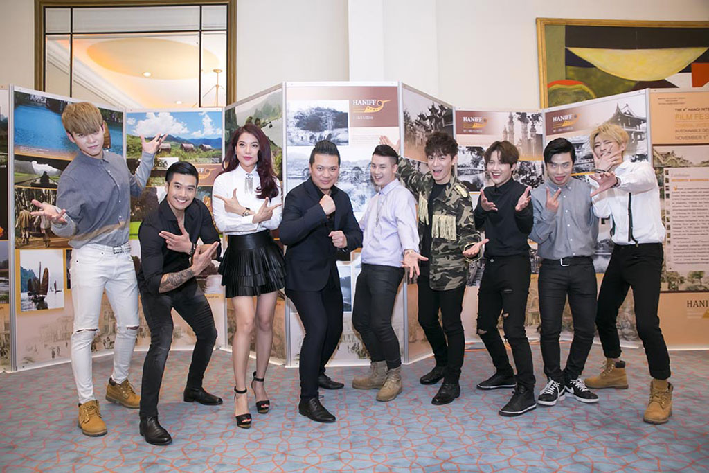 Trương Ngọc Ánh cùng nhóm nhạc Hàn Quốc Offroad tái hiện 'Truy Sát' 2