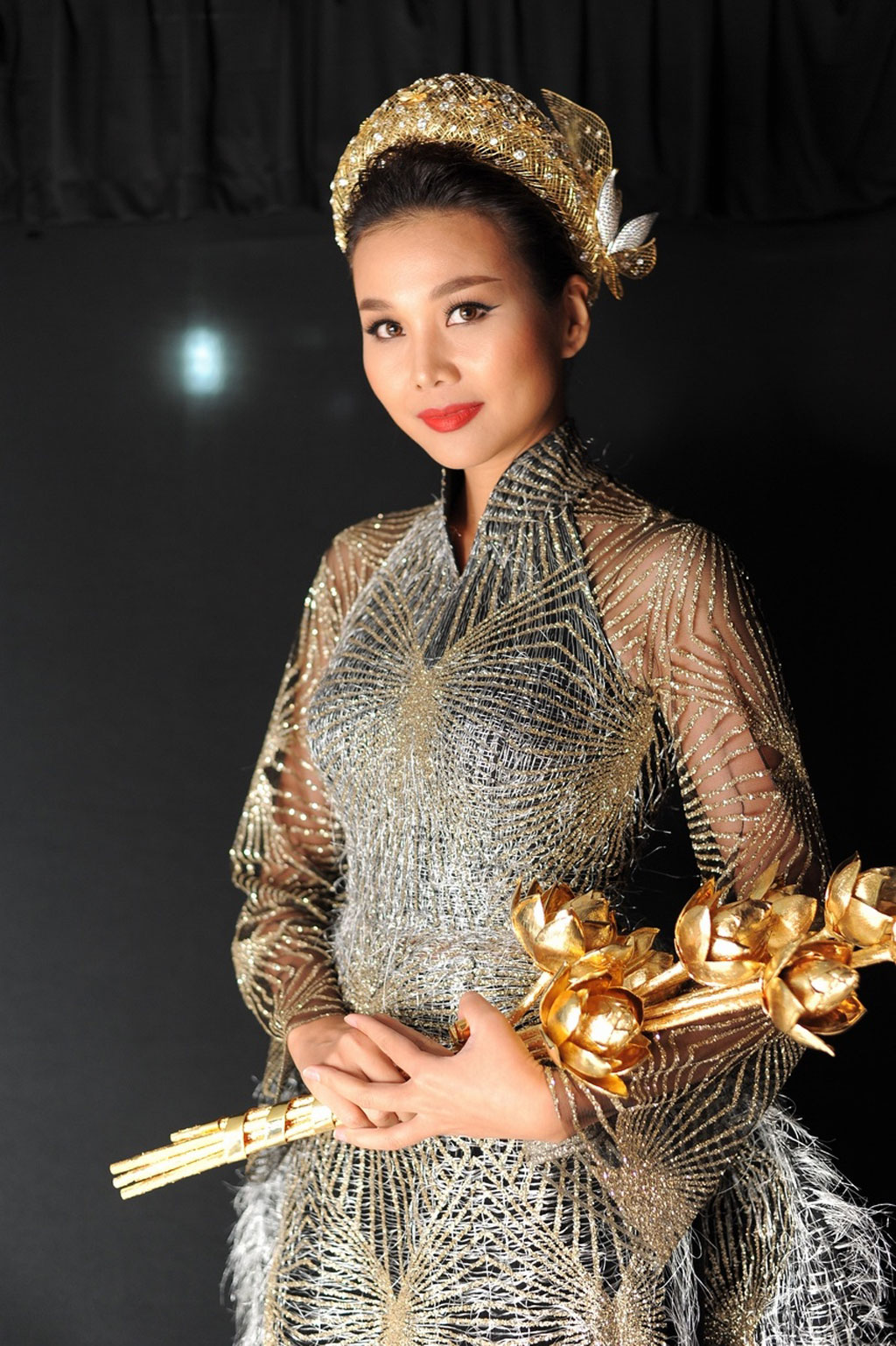 Tóc Tiên nóng bỏng lên sàn catwalk Tuần lễ thời trang quốc tế Việt Nam 5