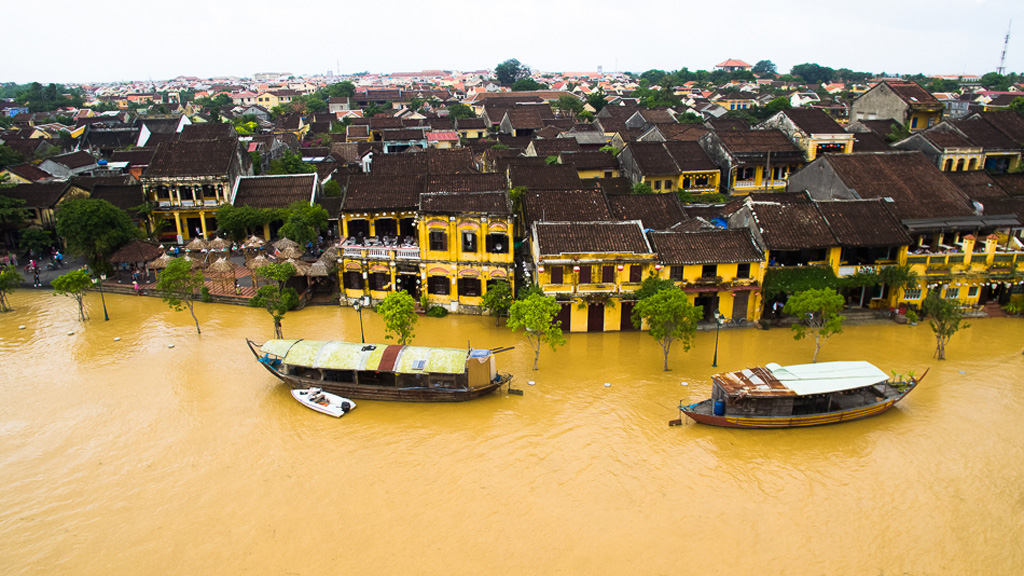 Hội An đẹp lạ khi ‘phố biến thành sông’ 4