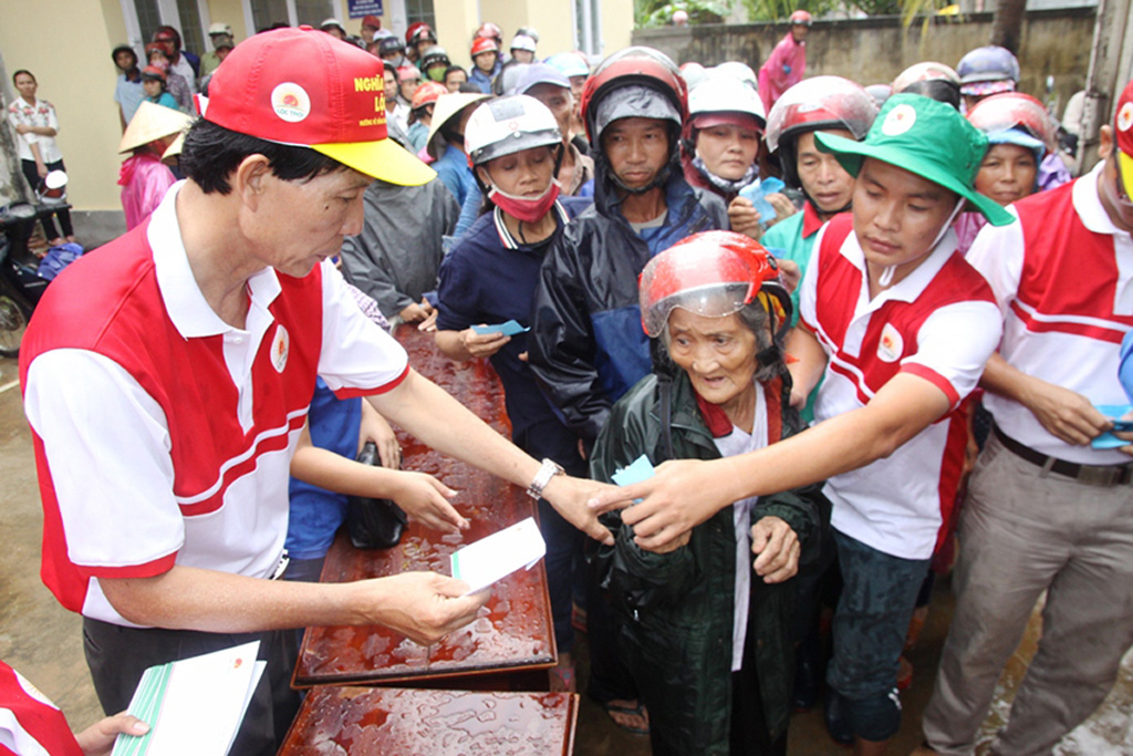 Mang hơi ấm về miền Trung 2