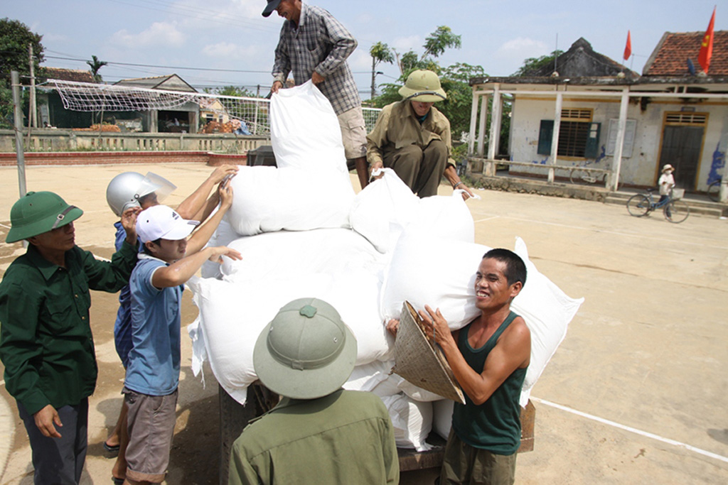 Mang hơi ấm về miền Trung 6