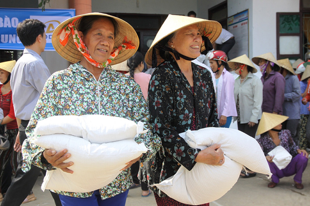 Mang hơi ấm về miền Trung 7