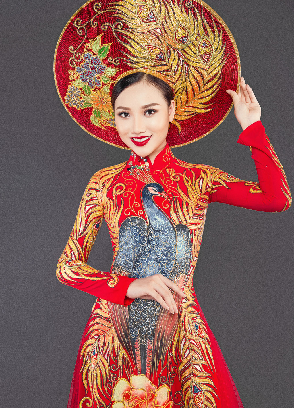 Ngắm trang phục dân tộc của Hoàng Thu Thảo tại Miss Asia Pacific International 4
