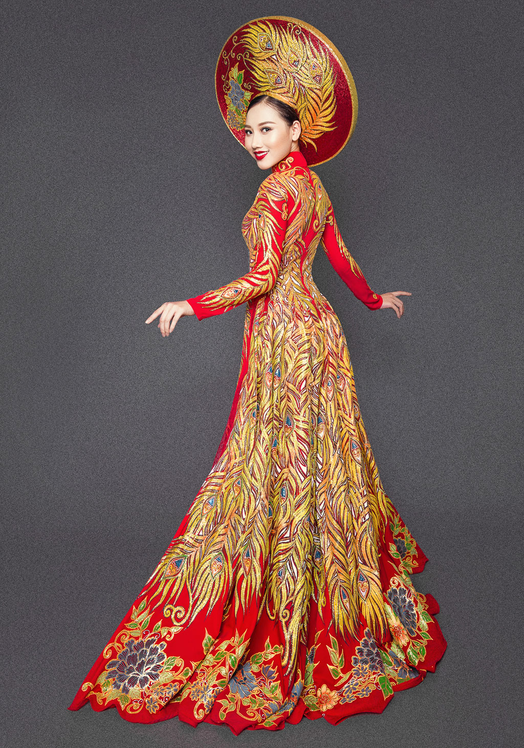Ngắm trang phục dân tộc của Hoàng Thu Thảo tại Miss Asia Pacific International 6
