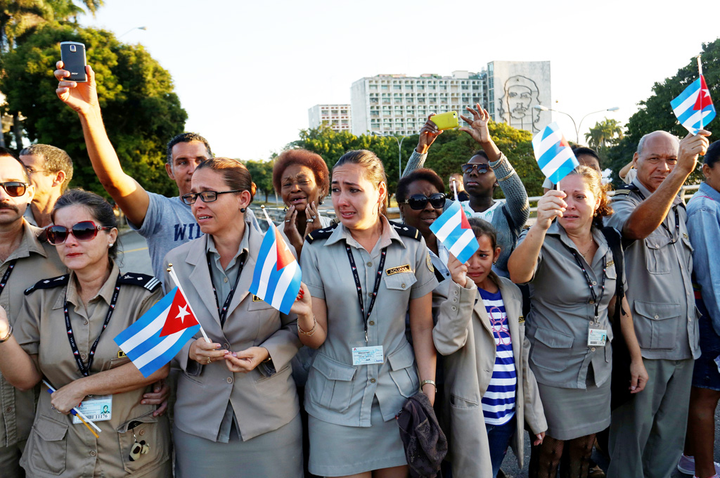 Cuba tiễn lãnh tụ Fidel Castro về nơi an nghỉ 1