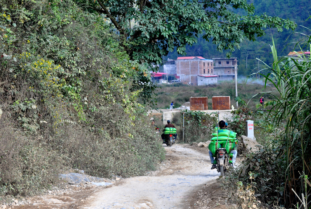 Ngang qua Hạ Lang 2