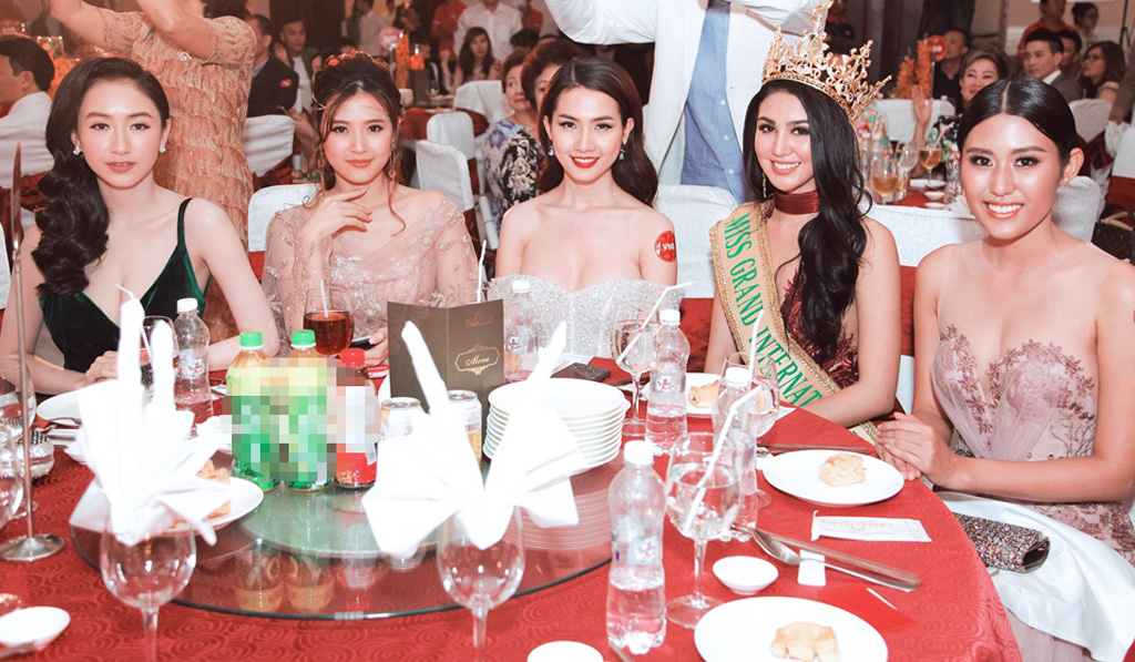 Ái Phương, Phan Thị Mơ đọ dáng cùng Miss Grand International 2016 3