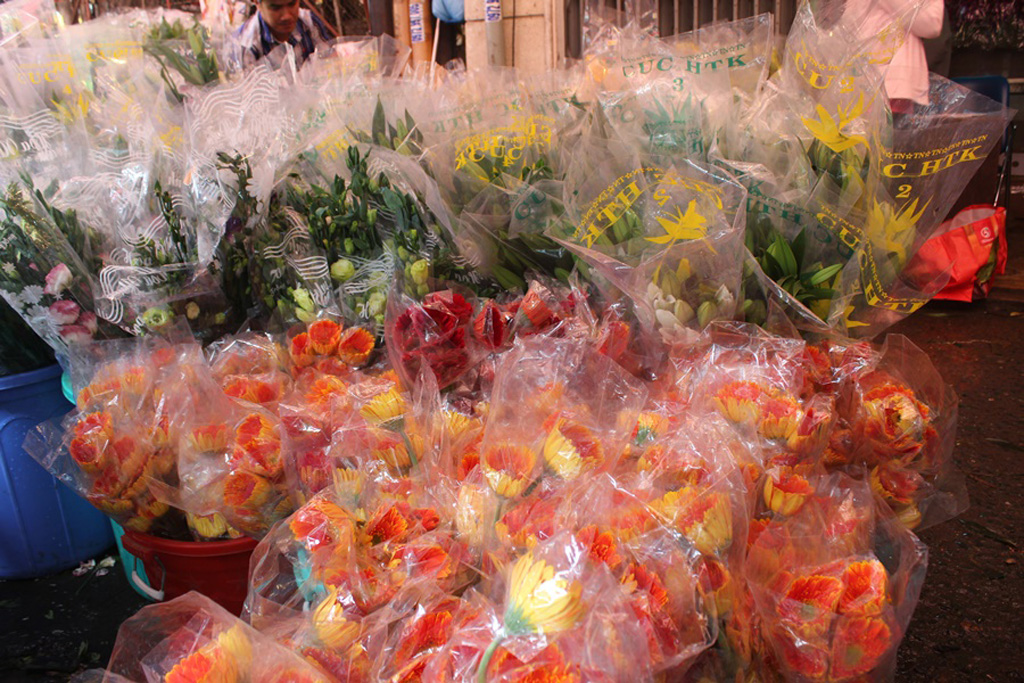 Không khí tết tràn ngập chợ hoa lớn nhất Sài Gòn 9