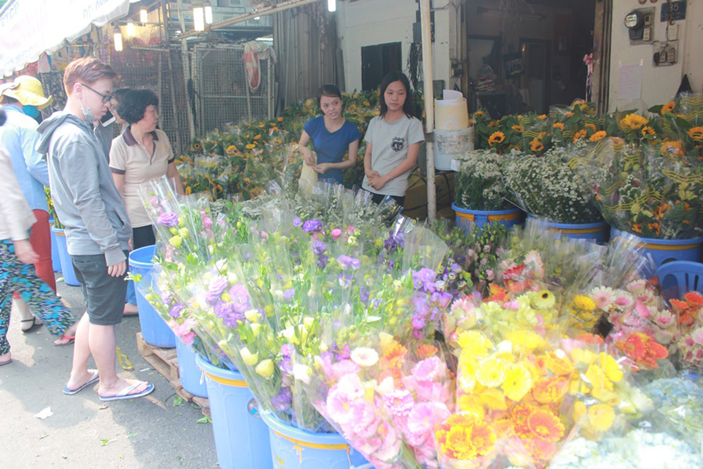Không khí tết tràn ngập chợ hoa lớn nhất Sài Gòn 1