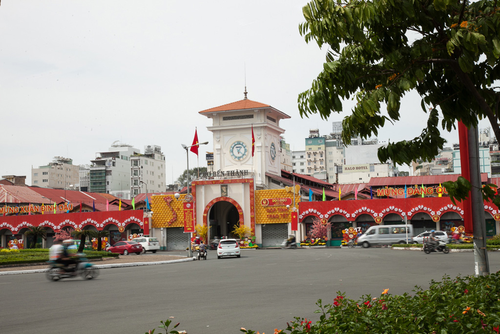 Ngắm một Sài Gòn khác lạ của ngày mùng một Tết 9