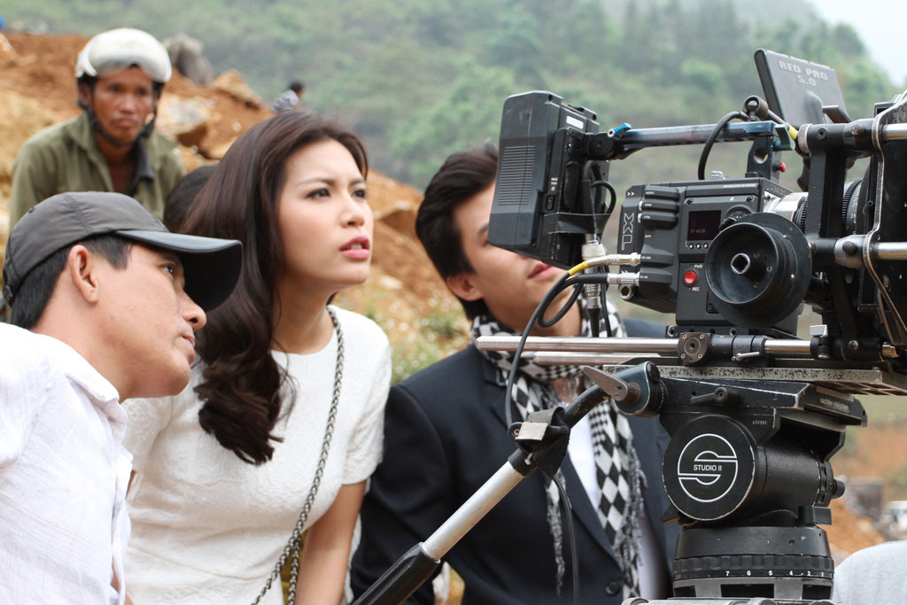 Hé lộ vai diễn của ‘bản sao’ Angelina Jolie Việt Nam trong phim ‘Người tình’ 2