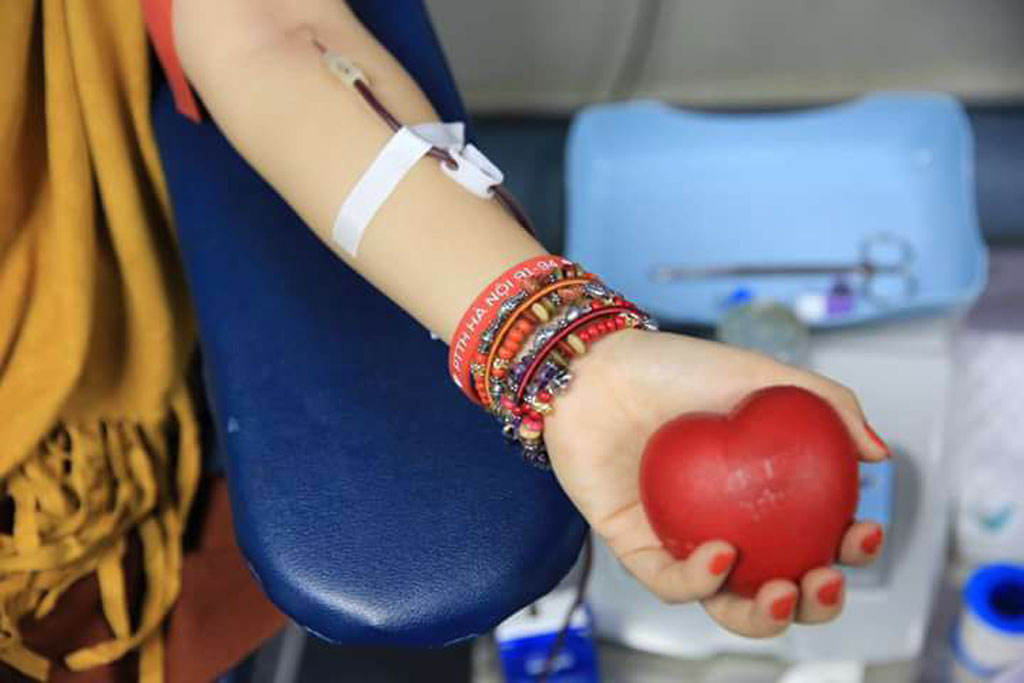 500 cựu học sinh cấp 4 Hà Nội đồng loạt đi hiến máu tình nguyện2